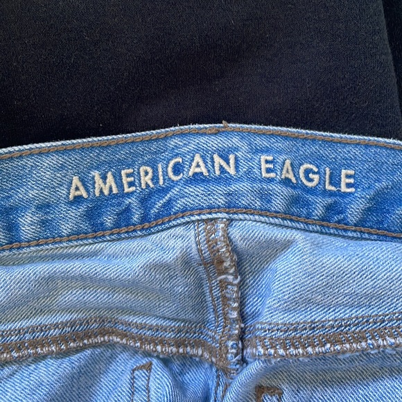 SALE!!! Mom Jean Shorts.      3 - Picture 3 of 4